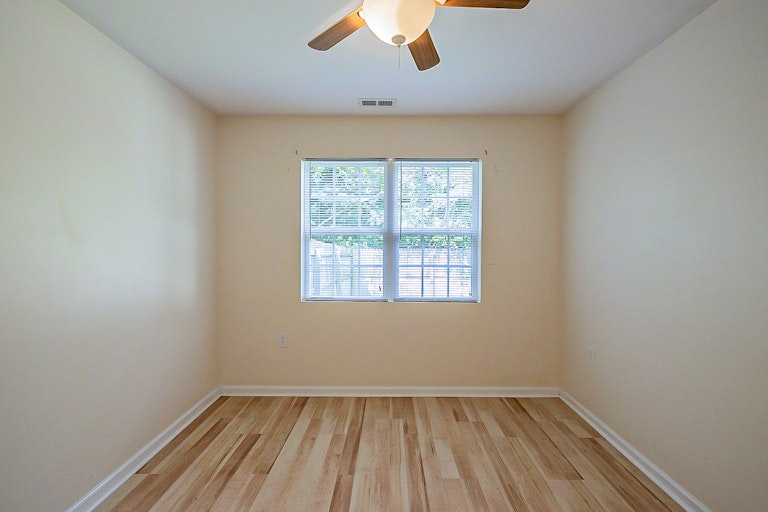 Photo 10 of 14 - 127 Leonard St, Mooresville, NC 28115