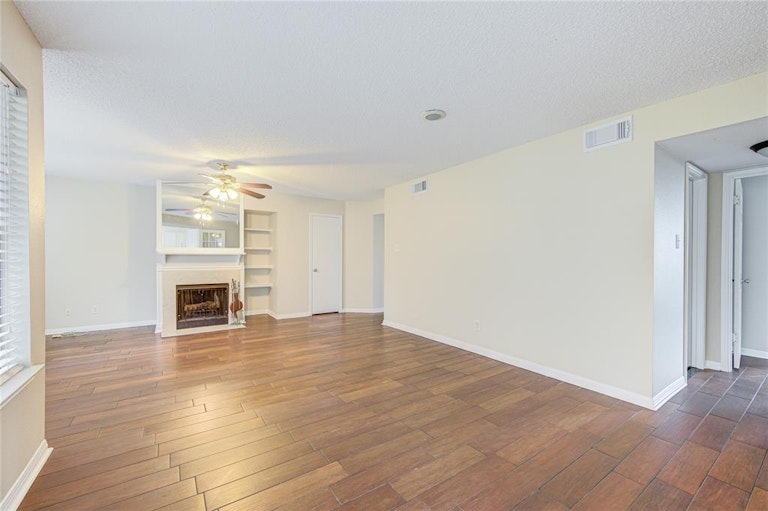 Photo 26 of 37 - 12200 Overbrook Ln #31A, Houston, TX 77077