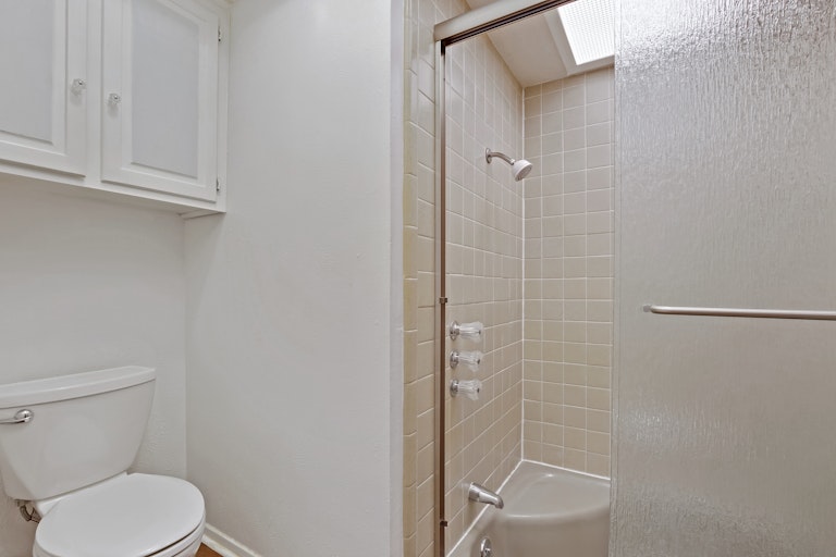 Photo 19 of 52 - 626 Flamingo Way, Duncanville, TX 75116