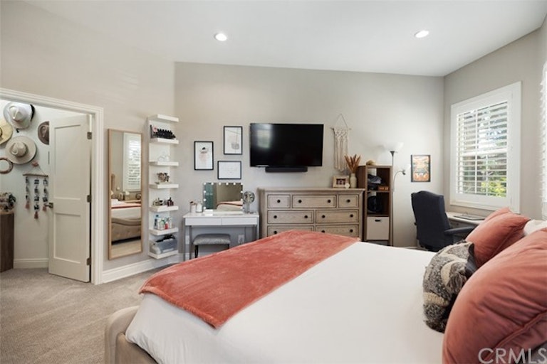 Photo 27 of 41 - 3401 S Main St Unit H, Santa Ana, CA 92707