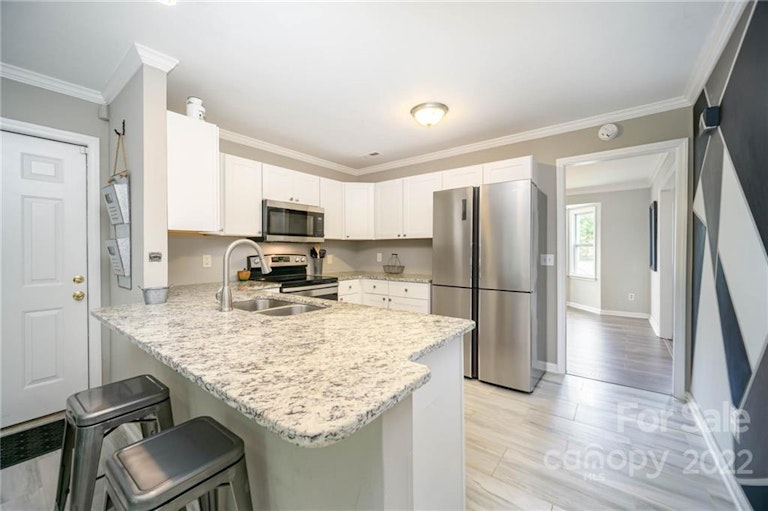 Photo 9 of 28 - 1129 Well Spring Dr, Charlotte, NC 28262