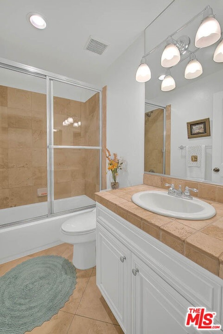 Photo 32 of 54 - 14826 Otsego St, Sherman Oaks, CA 91403