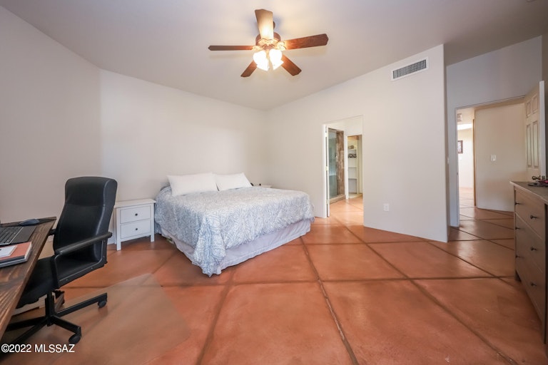 Photo 18 of 33 - 2840 E Darlene Dr, Vail, AZ 85641