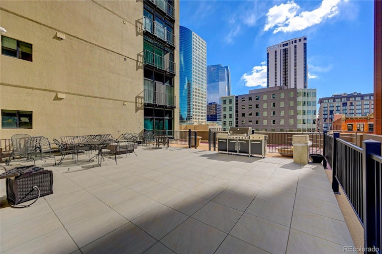 Photo 31 of 36 - 1777 Larimer St #1711, Denver, CO 80202