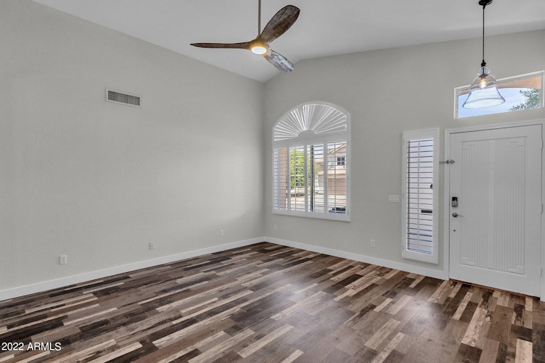 Photo 13 of 29 - 1511 E Marco Polo Rd, Phoenix, AZ 85024