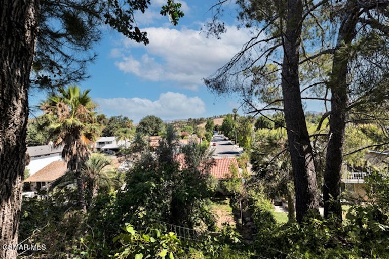 Photo 33 of 36 - 29301 Hillrise Dr, Agoura Hills, CA 91301