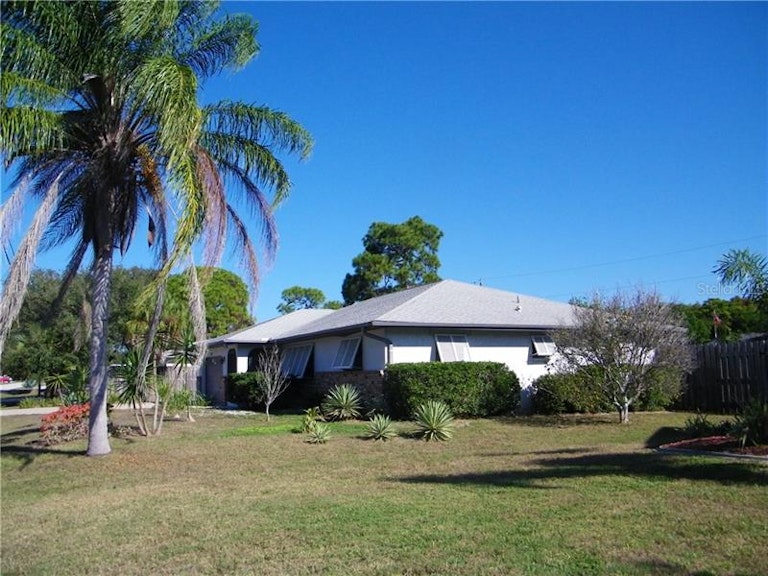 Photo 1 of 16 - 3007 Siesta Dr, Venice, FL 34293