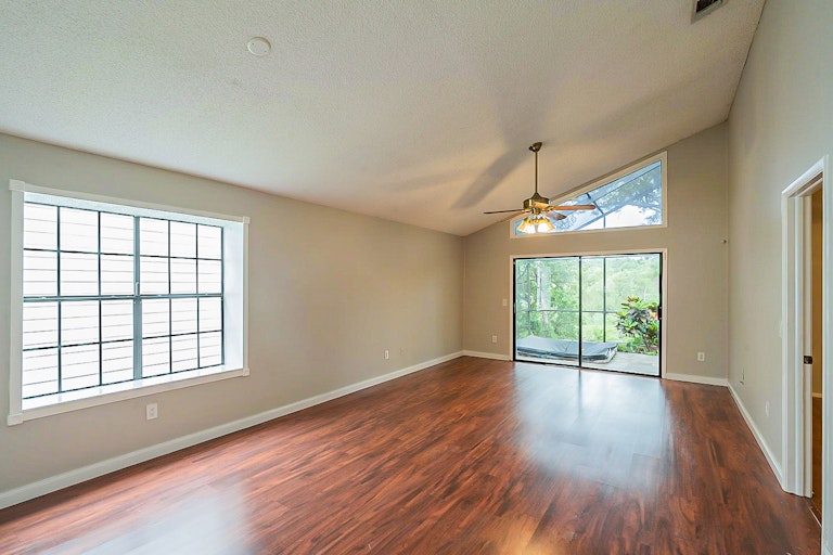 Photo 13 of 29 - 3009 Weymouth Ct, Apopka, FL 32703