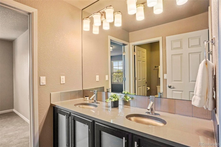 Photo 25 of 40 - 2252 S Loveland St, Denver, CO 80228