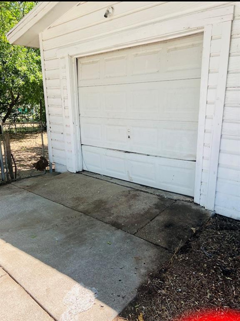 Photo 22 of 24 - 4401 Crenshaw Ave, Fort Worth, TX 76105