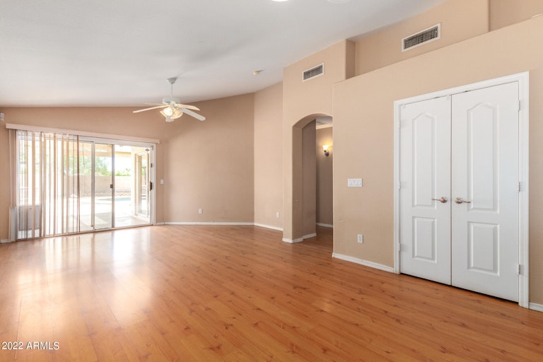Photo 6 of 29 - 8227 W Apache St, Phoenix, AZ 85043