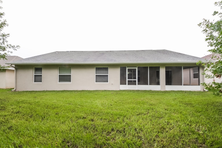 Photo 5 of 27 - 2207 Wolf Ridge Ln, Mount Dora, FL 32757