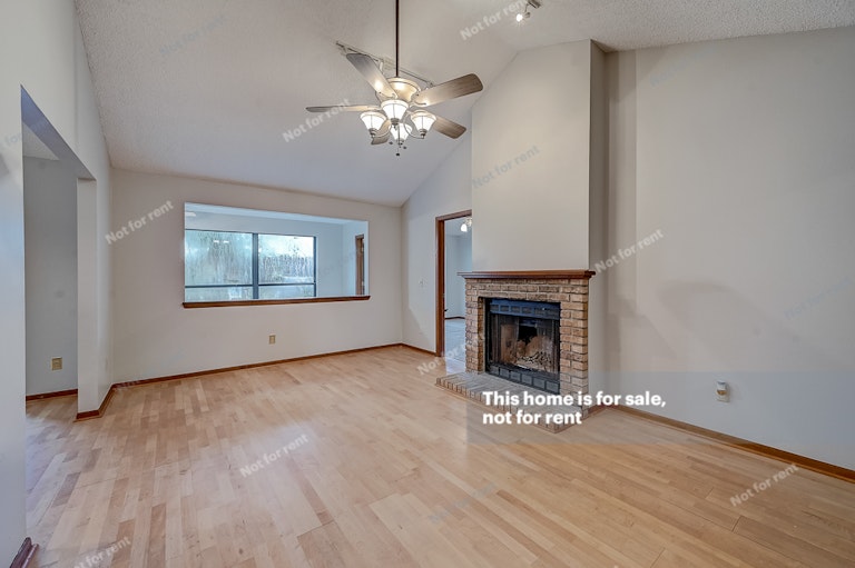 Photo 5 of 35 - 9943 Fawn Ridge Dr, Jacksonville, FL 32256