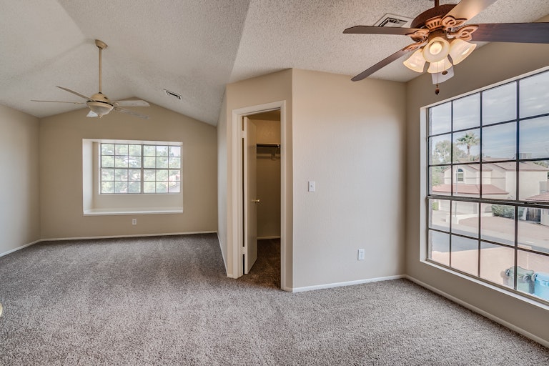 Photo 10 of 26 - 533 E Taro Ln, Phoenix, AZ 85024