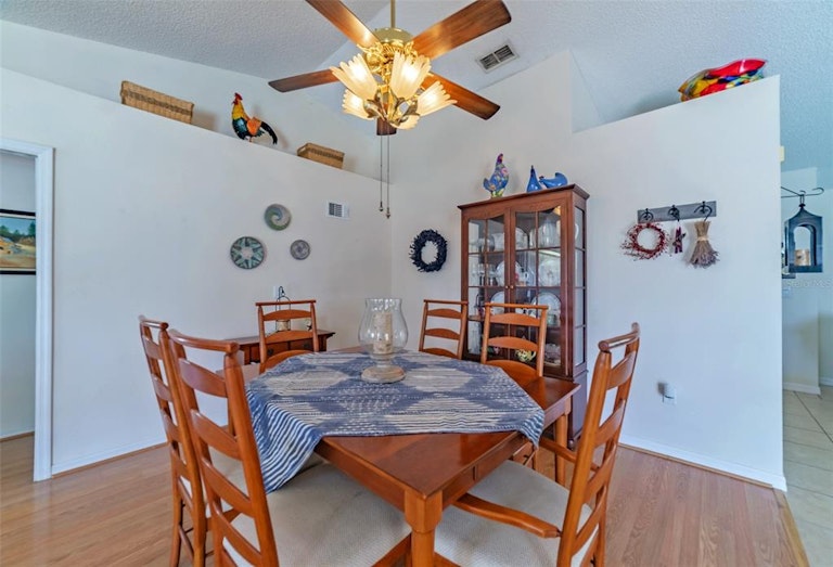 Photo 14 of 58 - 7704 Tessa Dr, Zephyrhills, FL 33540