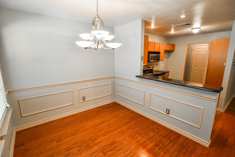 Photo 14 of 36 - 3954 Fernando Dr, Euless, TX 76040
