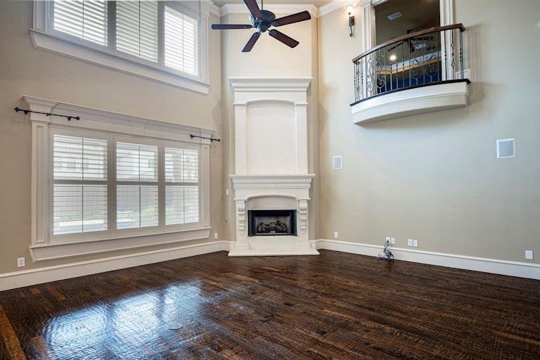 Photo 14 of 40 - 6624 Sondra Dr, Dallas, TX 75214