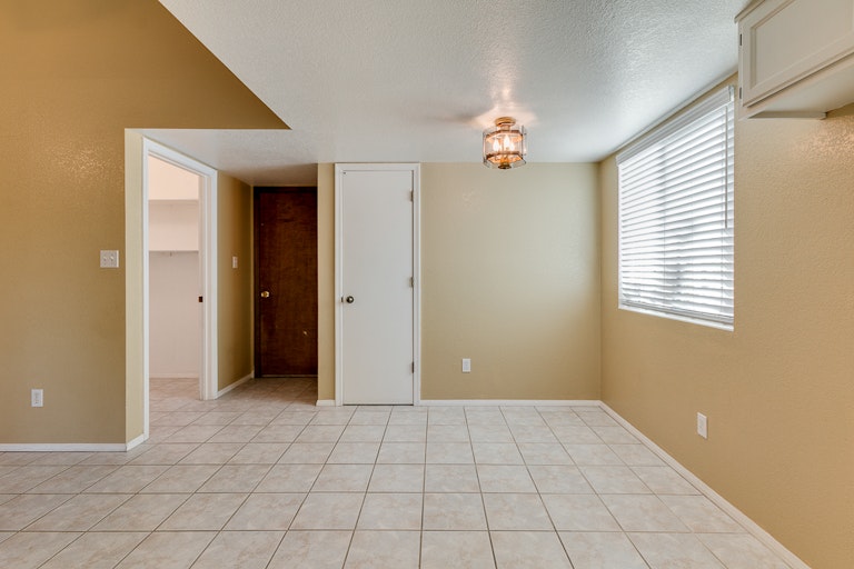 Photo 6 of 29 - 5709 E Evergreen St, Mesa, AZ 85205