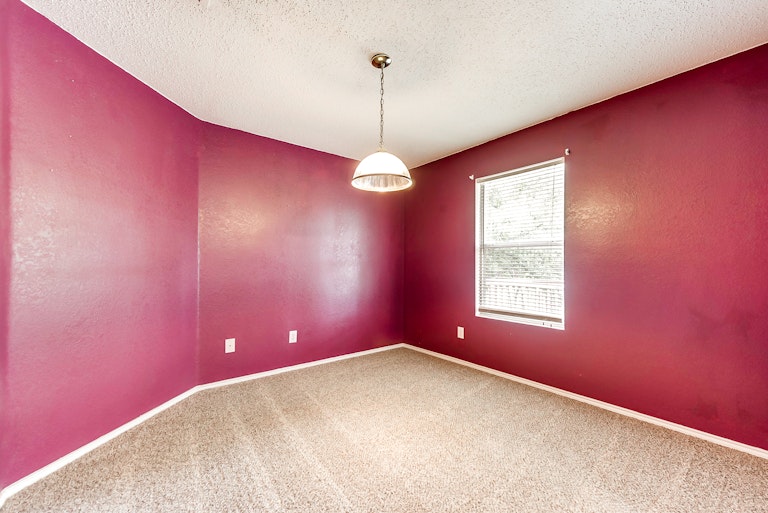 Photo 17 of 26 - 1105 Silent Star Ln, Denton, TX 76210