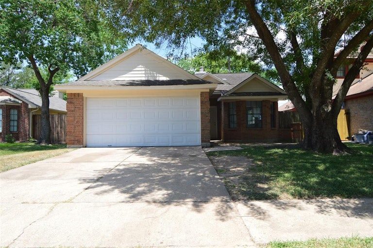 Photo 25 of 25 - 2527 Silver Trumpet Dr, Katy, TX 77449