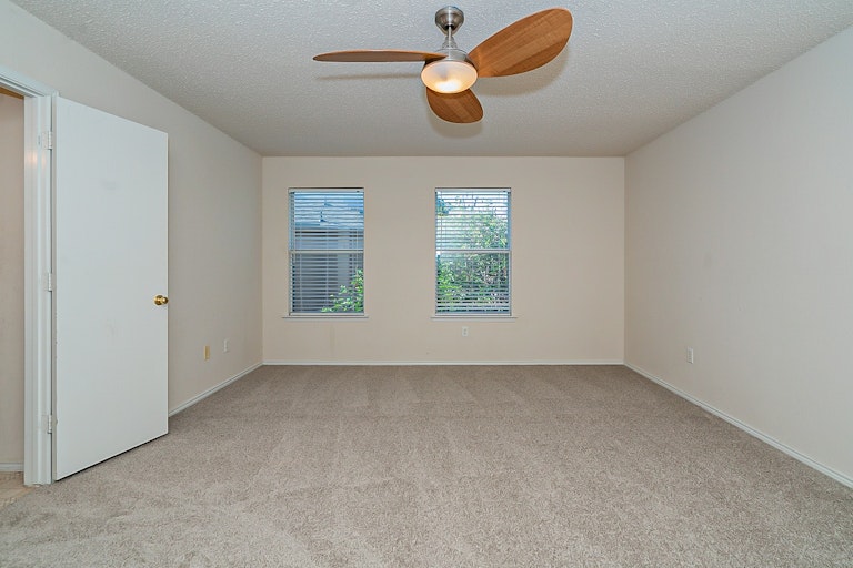 Photo 14 of 22 - 3521 Louise Ln, Balch Springs, TX 75180