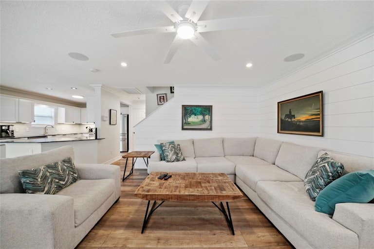 Photo 10 of 35 - 2915 Beacon Grove St, Spring, TX 77389
