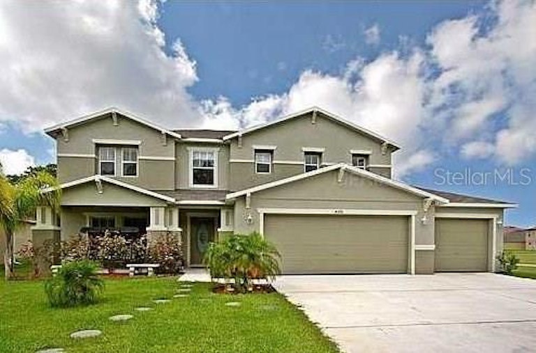 Photo 1 of 10 - 4576 Ross Lanier Ln, Kissimmee, FL 34758