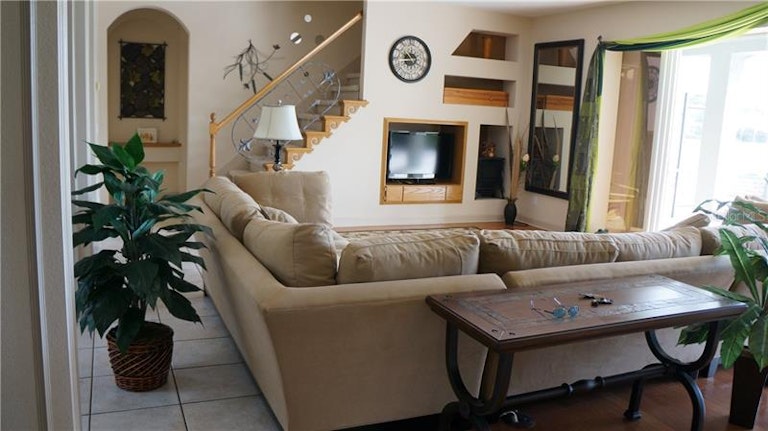 Photo 3 of 22 - 8019 Horse Ferry Rd, Orlando, FL 32835