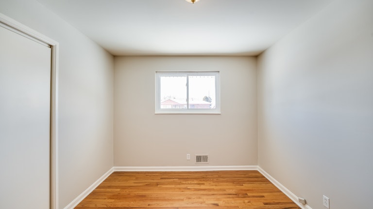 Photo 12 of 25 - 11272 Lafayette St, Northglenn, CO 80233