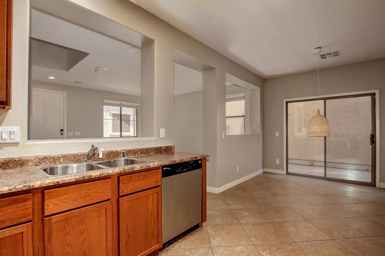 Photo 7 of 24 - 3843 E Santa Fe Ln, Gilbert, AZ 85297