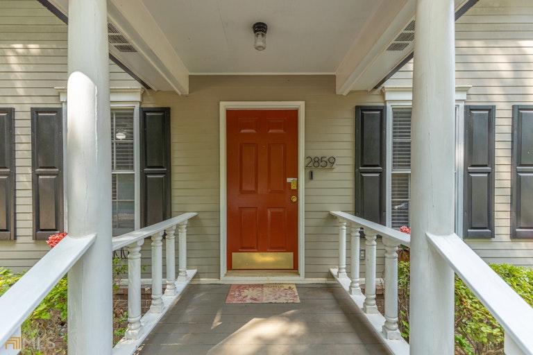 Photo 6 of 66 - 2859 Quinbery Dr, Snellville, GA 30039