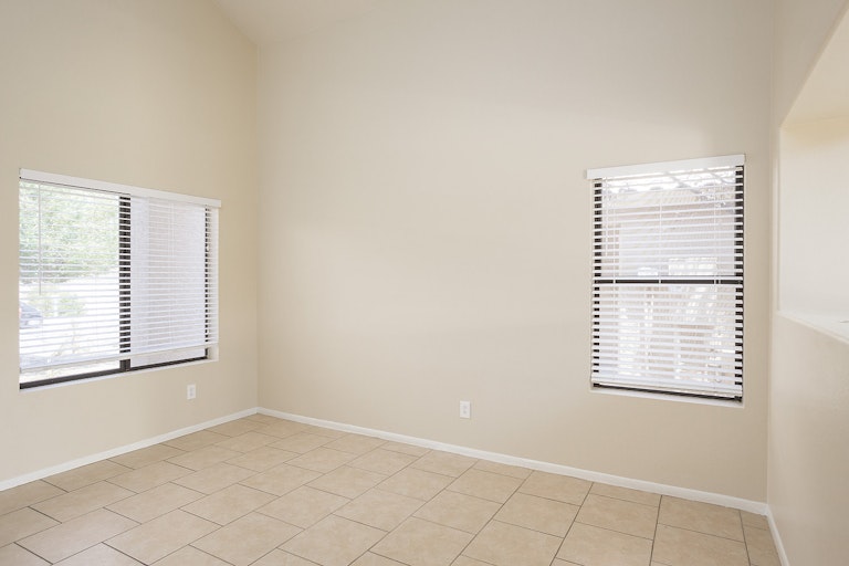Photo 8 of 25 - 2129 E Williams Dr, Phoenix, AZ 85024