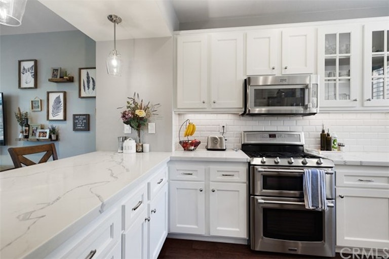 Photo 15 of 41 - 3401 S Main St Unit H, Santa Ana, CA 92707