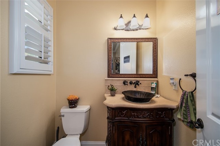 Photo 41 of 48 - 34722 Simi Dr, Yucaipa, CA 92399