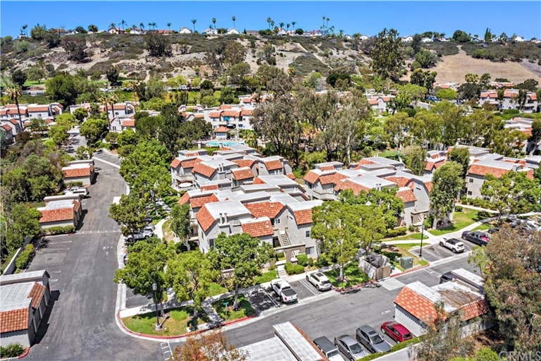 Photo 29 of 40 - 25961 Montemar #71, Laguna Niguel, CA 92677