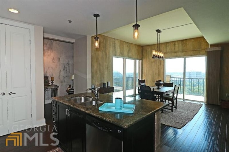Photo 10 of 49 - 4561 Olde Perimeter Way #2301, Atlanta, GA 30346