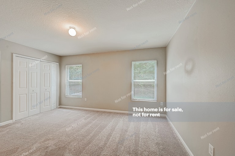 Photo 4 of 26 - 12109 Alexandra Dr, Jacksonville, FL 32218