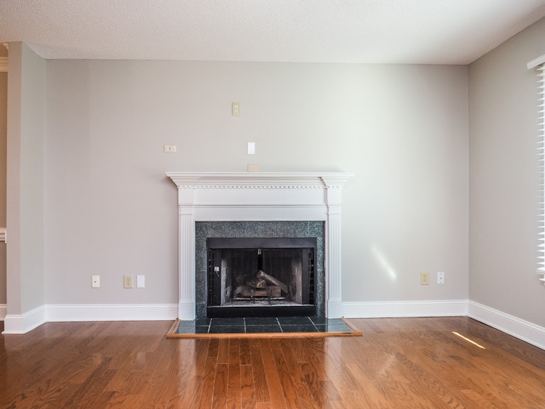 Photo 3 of 21 - 103 Mariposa Dr, Cary, NC 27513