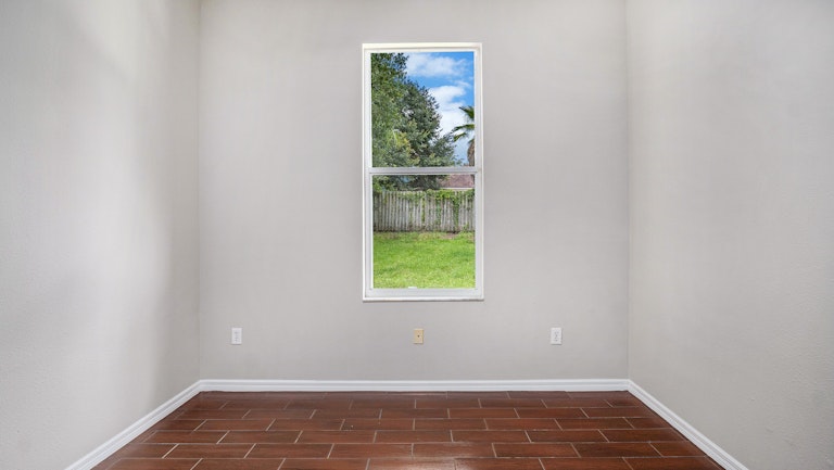 Photo 14 of 16 - 5904 Falconpark Ct, Lithia, FL 33547