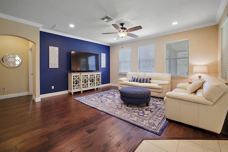 Photo 14 of 39 - 30213 Hackney Loop, Mount Dora, FL 32757