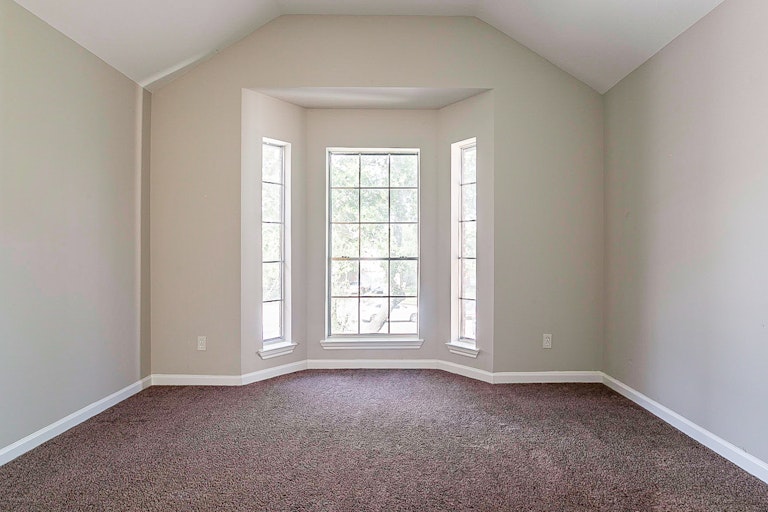 Photo 21 of 30 - 1134 Park Breeze Ct, Fresno, TX 77545