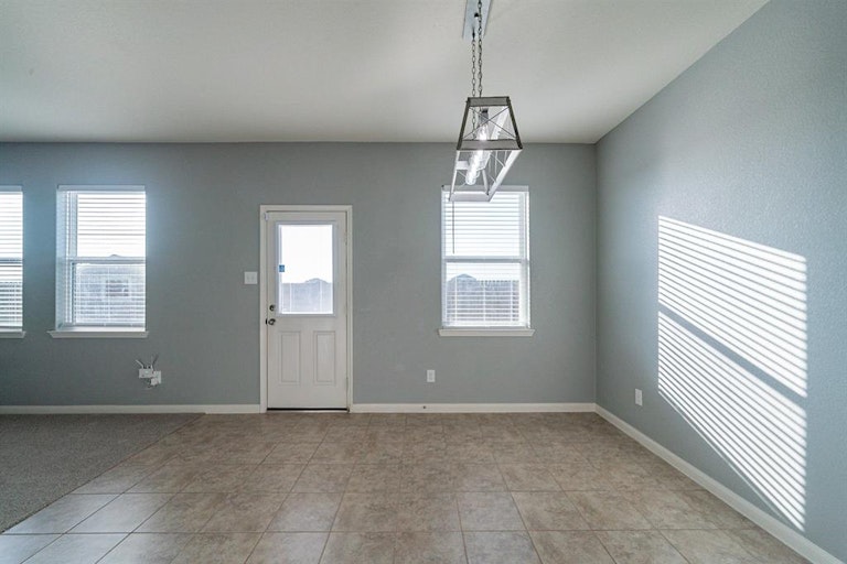 Photo 14 of 36 - 5935 Snapping Turtle Rd, Baytown, TX 77523