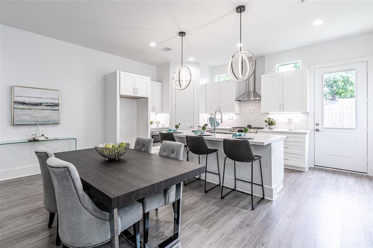 Photo 12 of 33 - 3410 Hardy St, Houston, TX 77009
