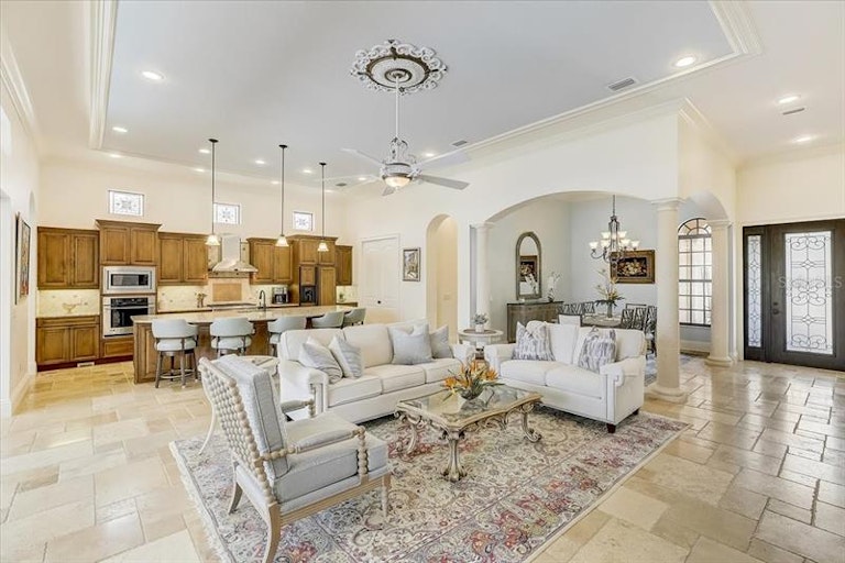 Photo 10 of 35 - 14722 Secret Harbor Pl, Lakewood Ranch, FL 34202