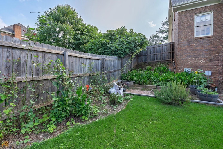Photo 66 of 81 - 797 Oxford Ct SW, Lilburn, GA 30047