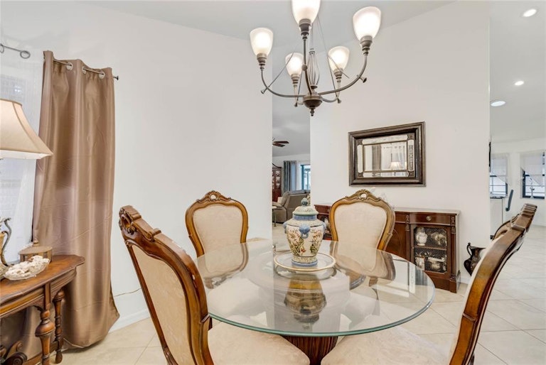 Photo 19 of 38 - 1102 Trotwood Blvd, Winter Springs, FL 32708