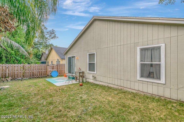 Photo 27 of 42 - 11981 Harbour Cove Dr S, Jacksonville, FL 32225