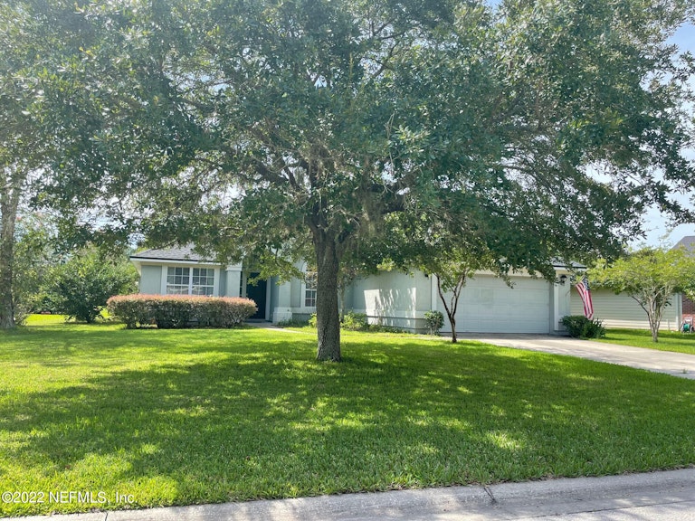 Photo 2 of 20 - 829 W American Eagle Dr, Saint Augustine, FL 32092