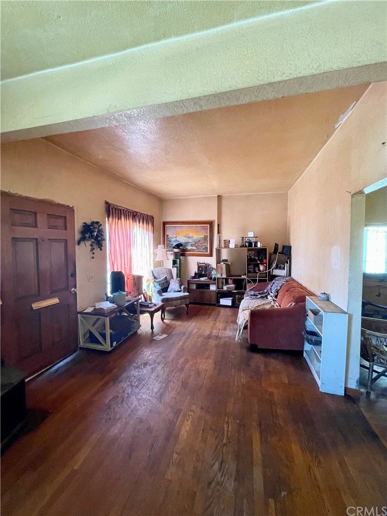 Photo 15 of 31 - 5415 Ash St, Los Angeles, CA 90042