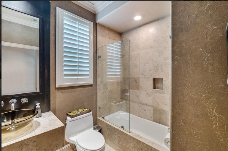 Photo 22 of 49 - 309 Fieldbrook Ct, Roseville, CA 95747